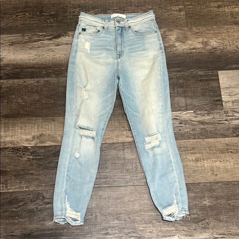 Light wash Kancan jeans